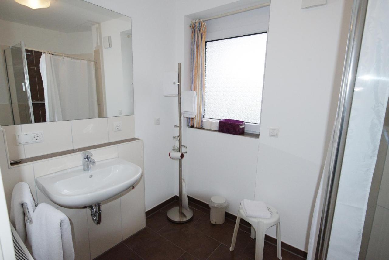 De Rootbost Apartment Neufeld  ภายนอก รูปภาพ